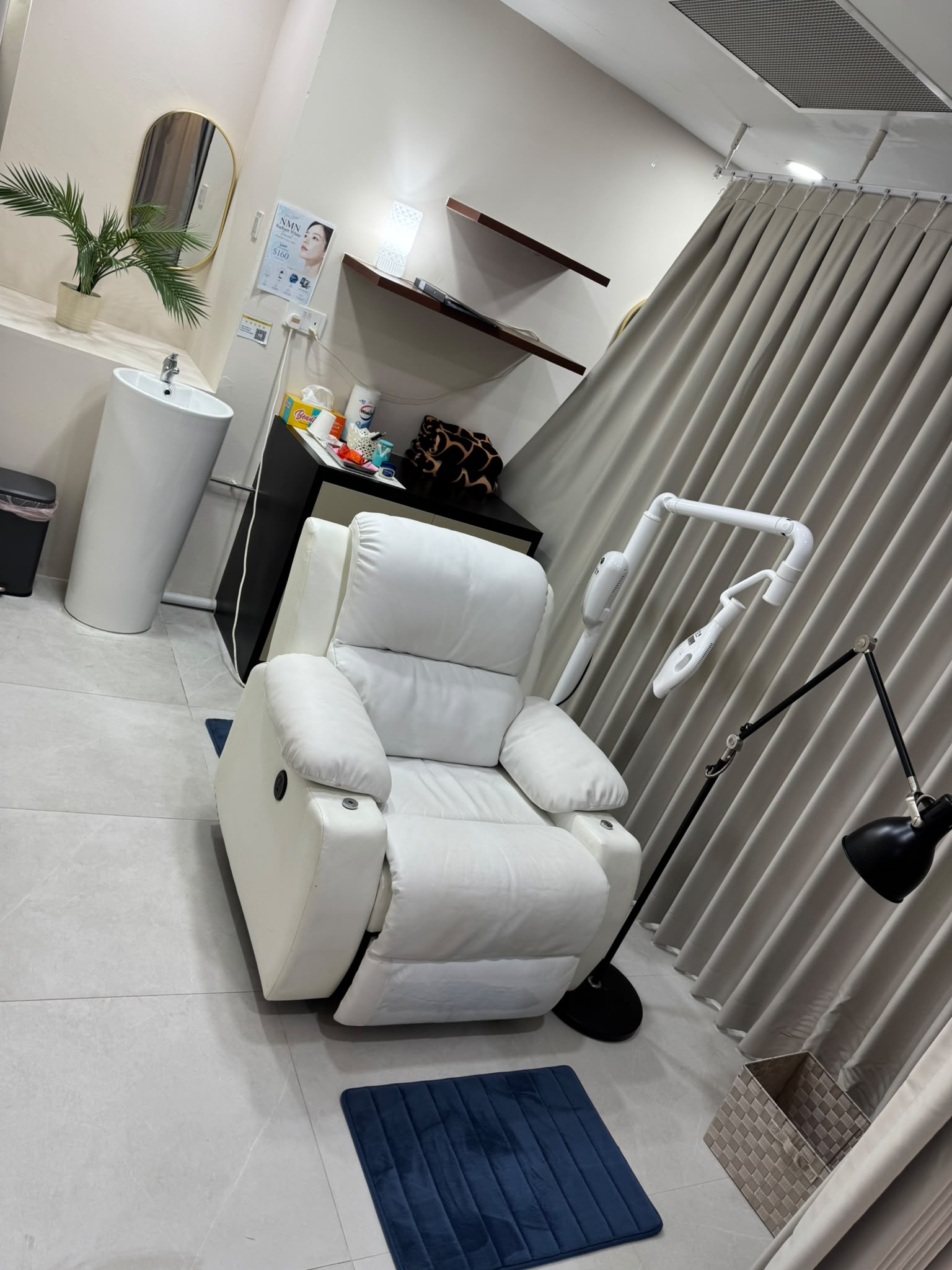 Whitening chair and equipment
